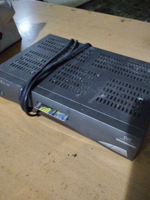 Recetor de antena satélite