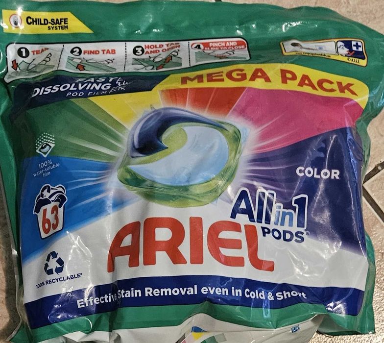 Ariel kapsułki do koloru 2x63 szt! NOWE!