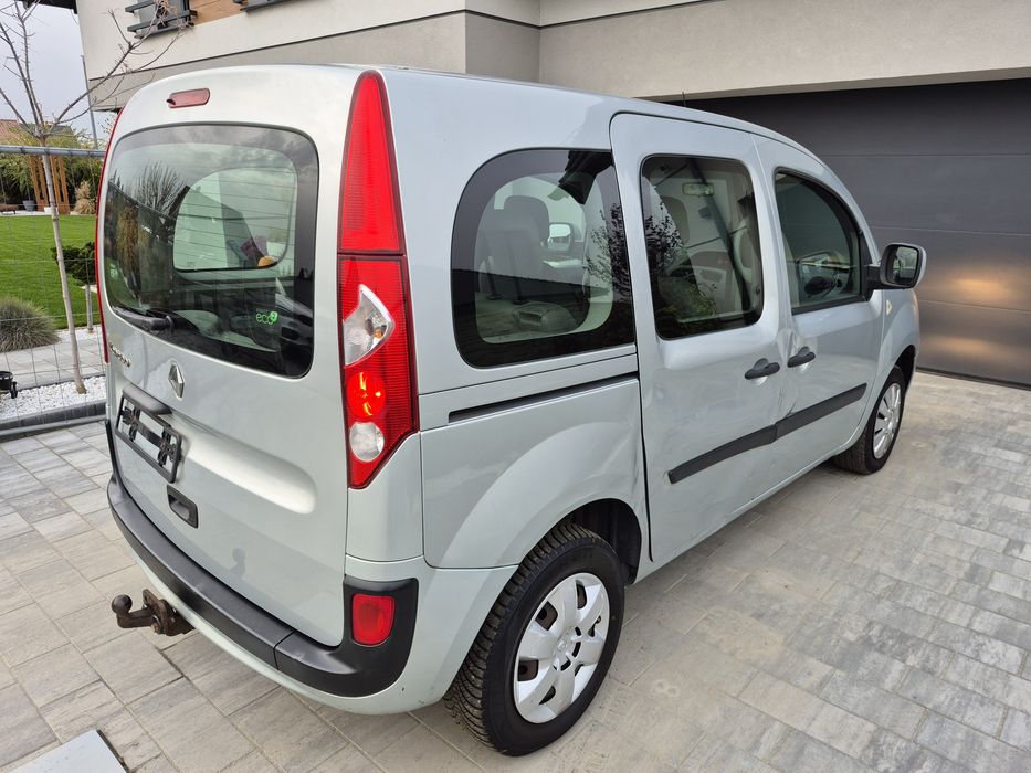 Sprowadzony-5 osób-Klimatyzacja