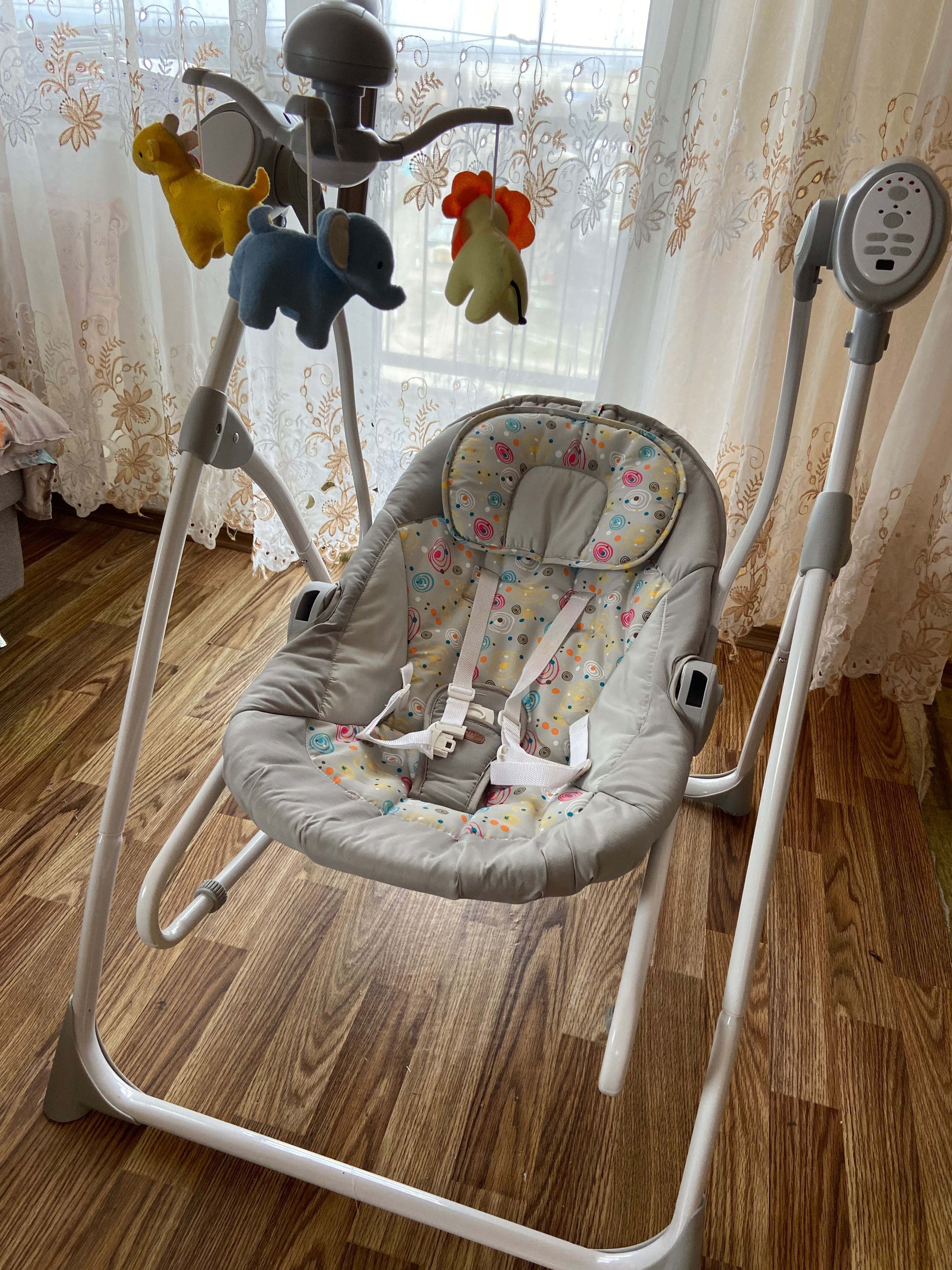 Електронна гойдалка шезлонг для немовлят 3 в 1 CARRELLO Nanny