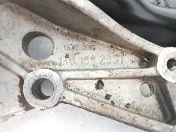 Braço de suspensão frente esquerdo SEAT Leon (1P1)