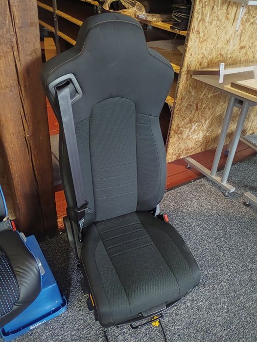 Fotel pneumatyczny ISRI nowy Mercedes Volvo  prawy lewy