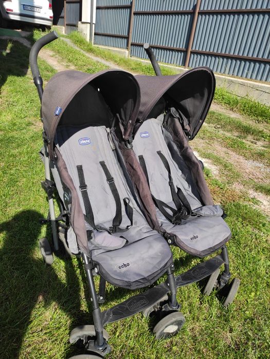 Коляска для двійні Chico