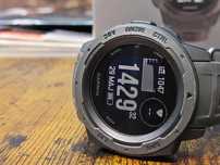 GARMIN INSTINCT grafitowy męski zegarek smartwatch