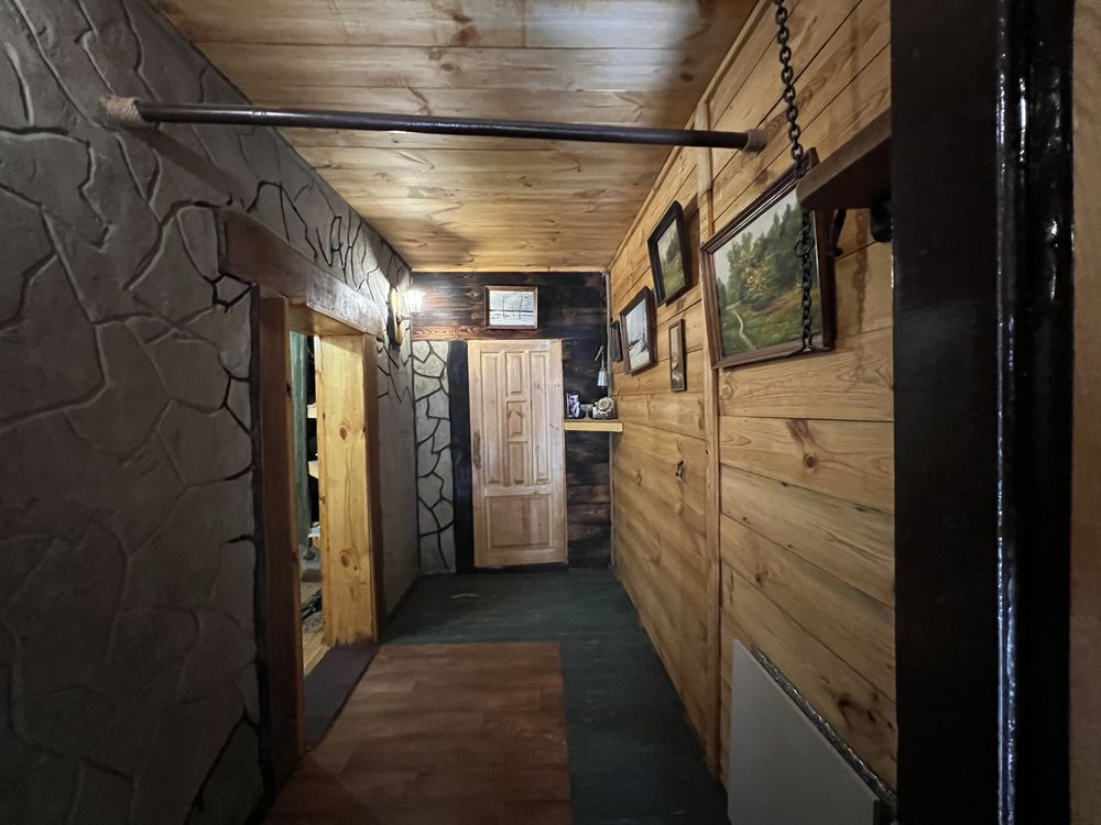 Продається екологічно чиста частина будинку. Житній ринок.