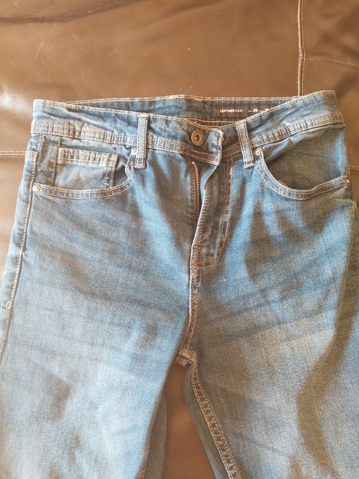 Calças de ganga novas