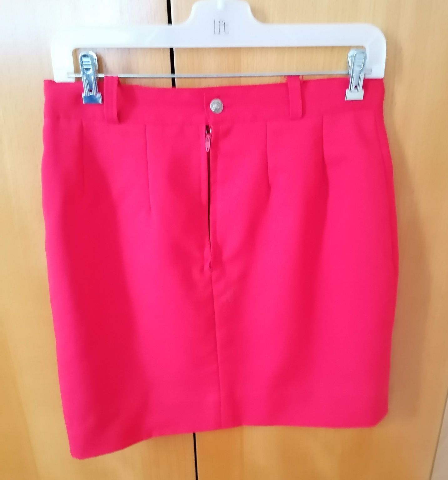 Conjunto ( saia + casaco) tam 38