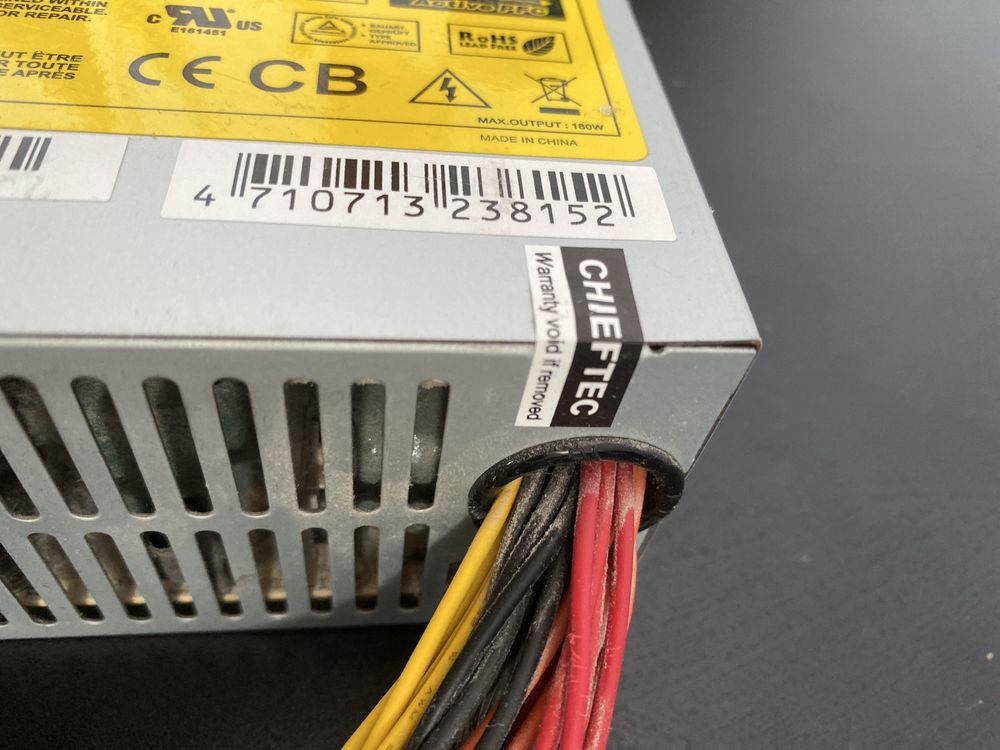 Bardzo mały Zasilacz CHIEFTEC 180W Active Pfc