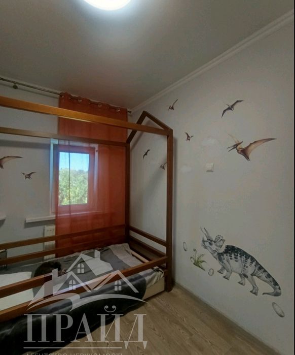 Продам затишний будинок в районі автовокзала