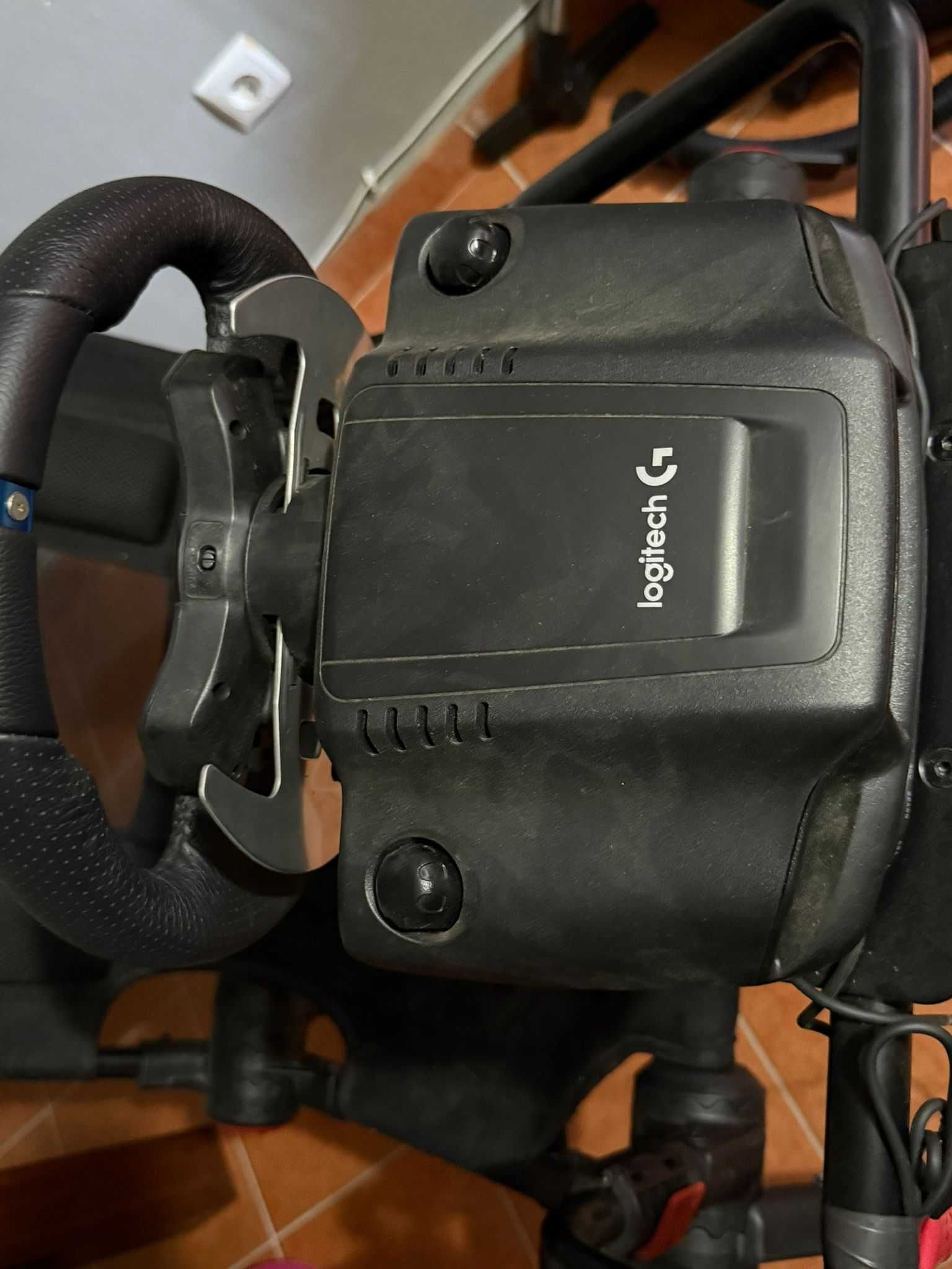 Volante G29 com manete de velocidades, cockpit (NextLevel Racing)