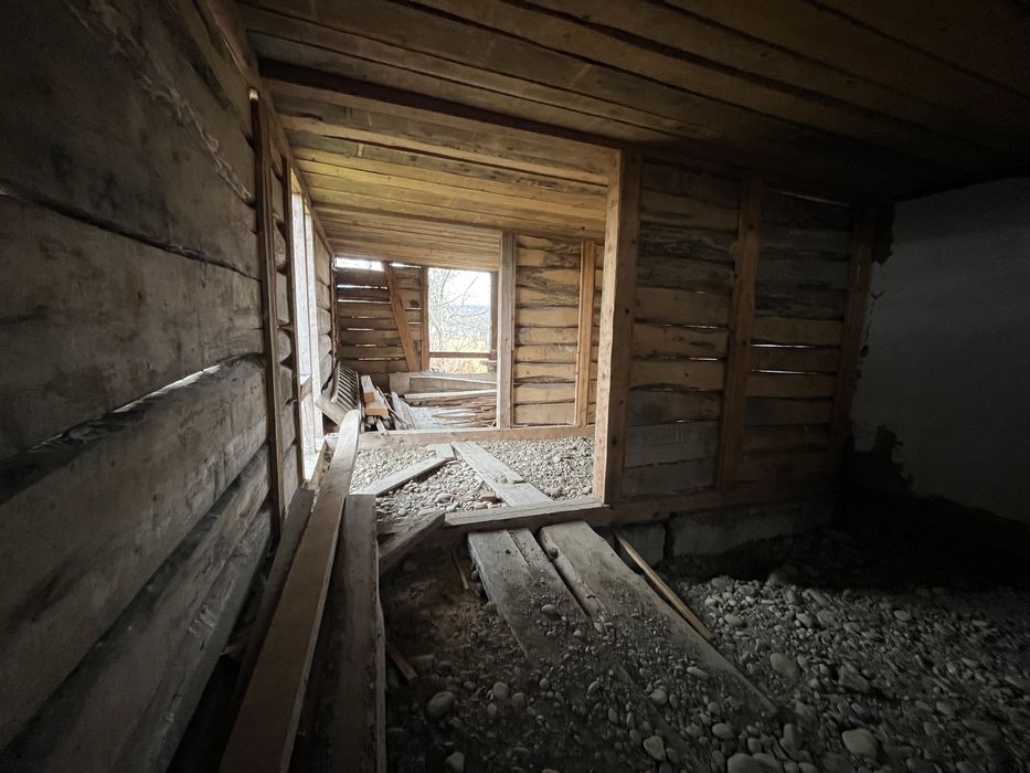 Будинок незавершене будівництво