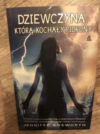 Jennifer Bosworth, Dziewczyna, krórą kochały pioruny