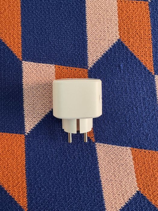 Розумна розетка Eve Energy