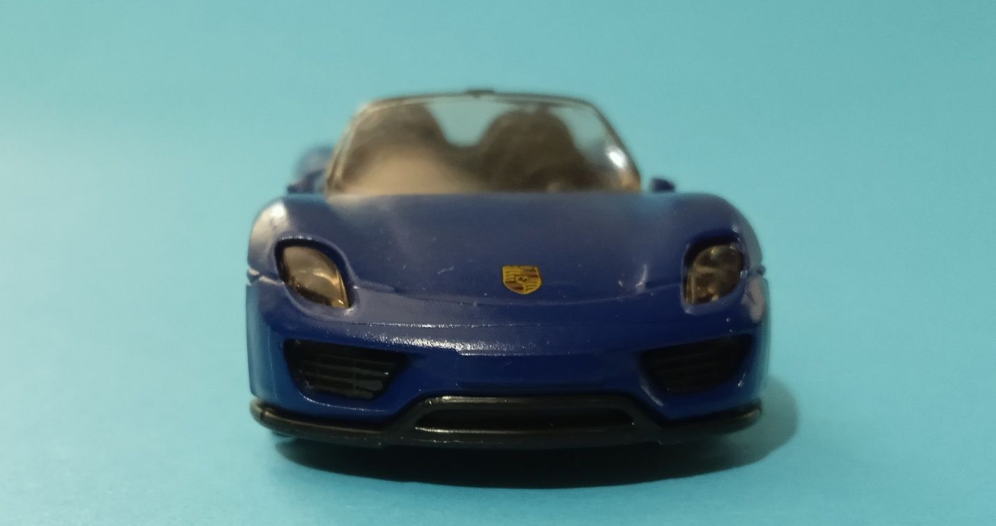 Модель авто Porsche 918 Spyder (Made in Poland)