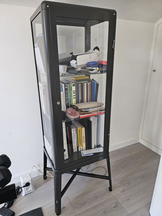 Vitrine vidro e metal Fabrikor Ikea