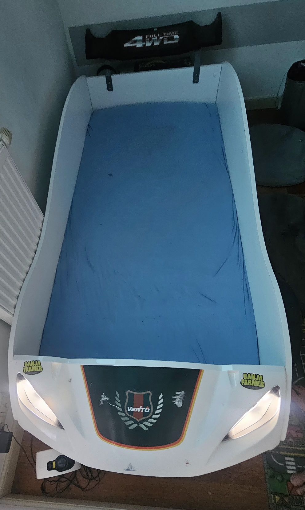 Łóżko auto światła led dla chłopca
