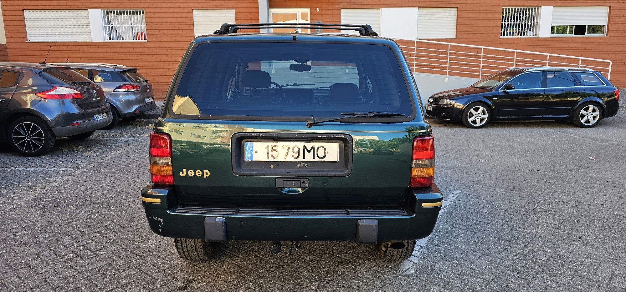 Jeep grand cherokee 4.0 oficial 93 impecável