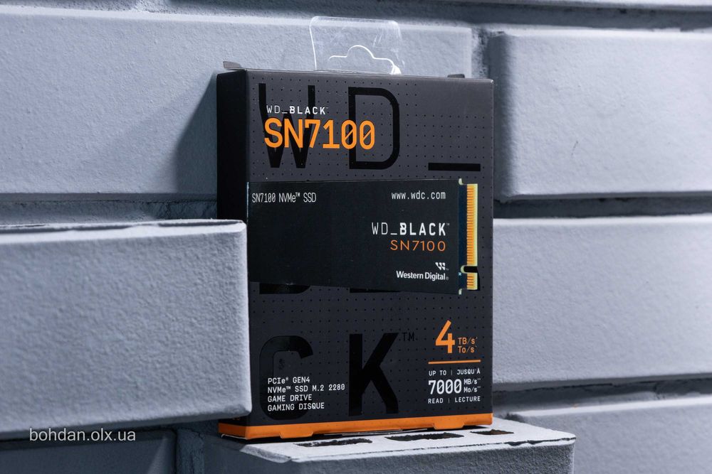 WD Black SN7100 4TB NVMe SSD (WDS400T4X0E)