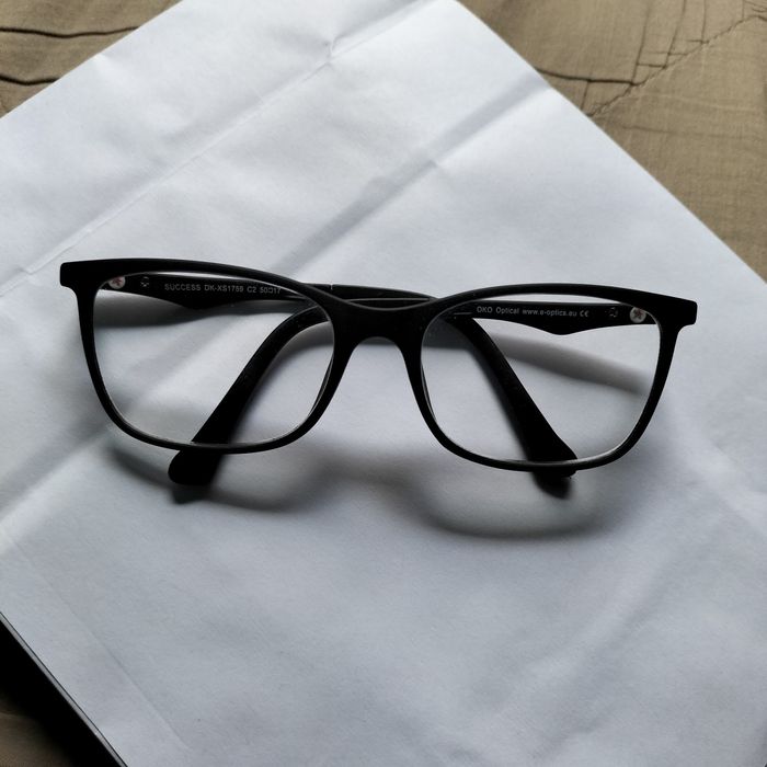 Okulary ( OPRAWKI )  korekcyjne  , młodzieżowe  - rozmiar 50  - 100 zł