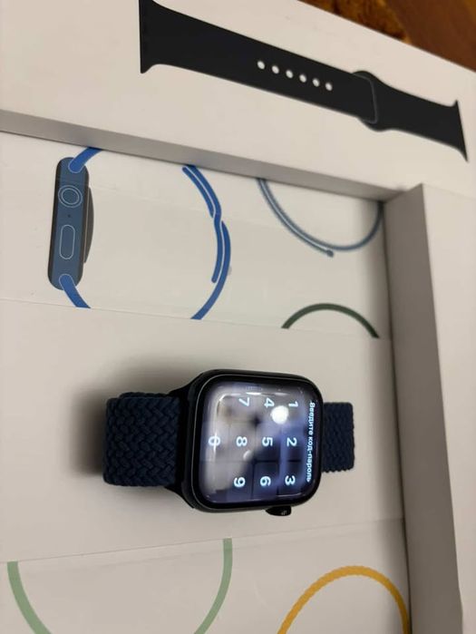 Продам Apple watch 7