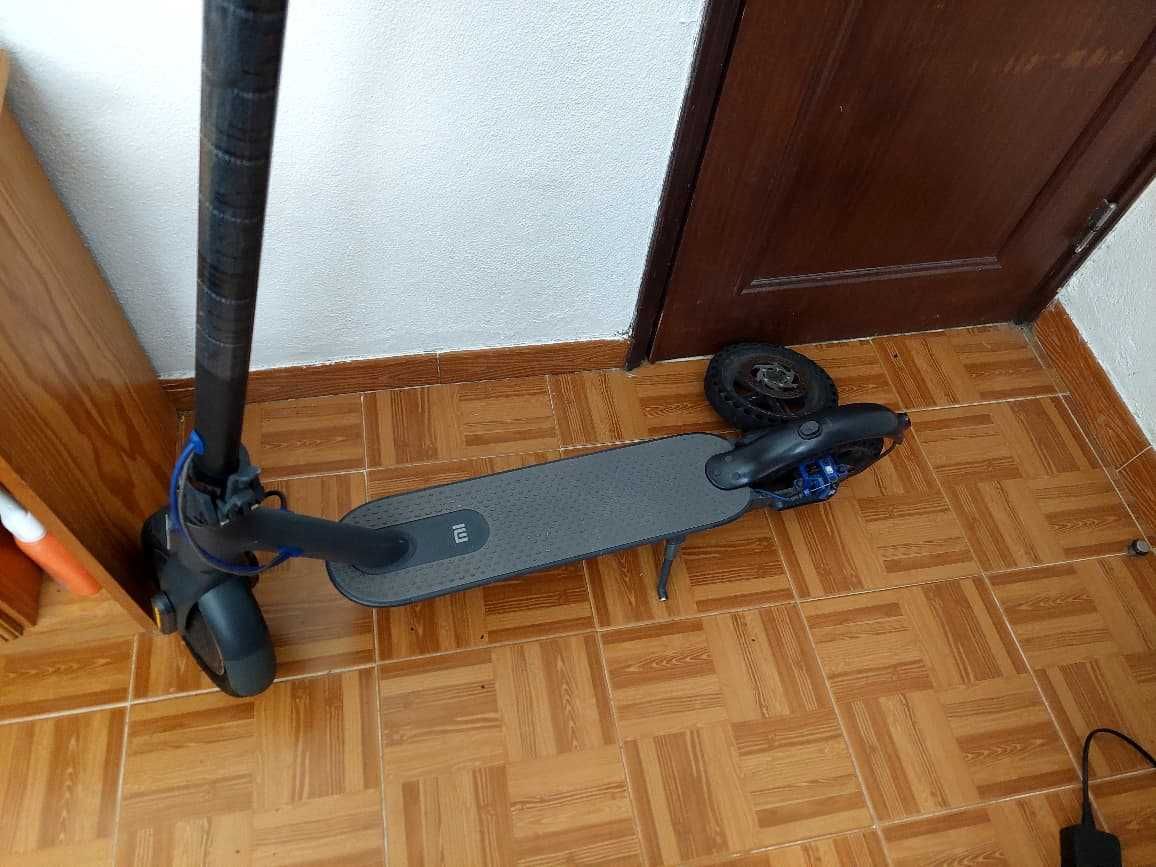 Trotinete Xiaomi mi3 Preta  Eletric Scooter