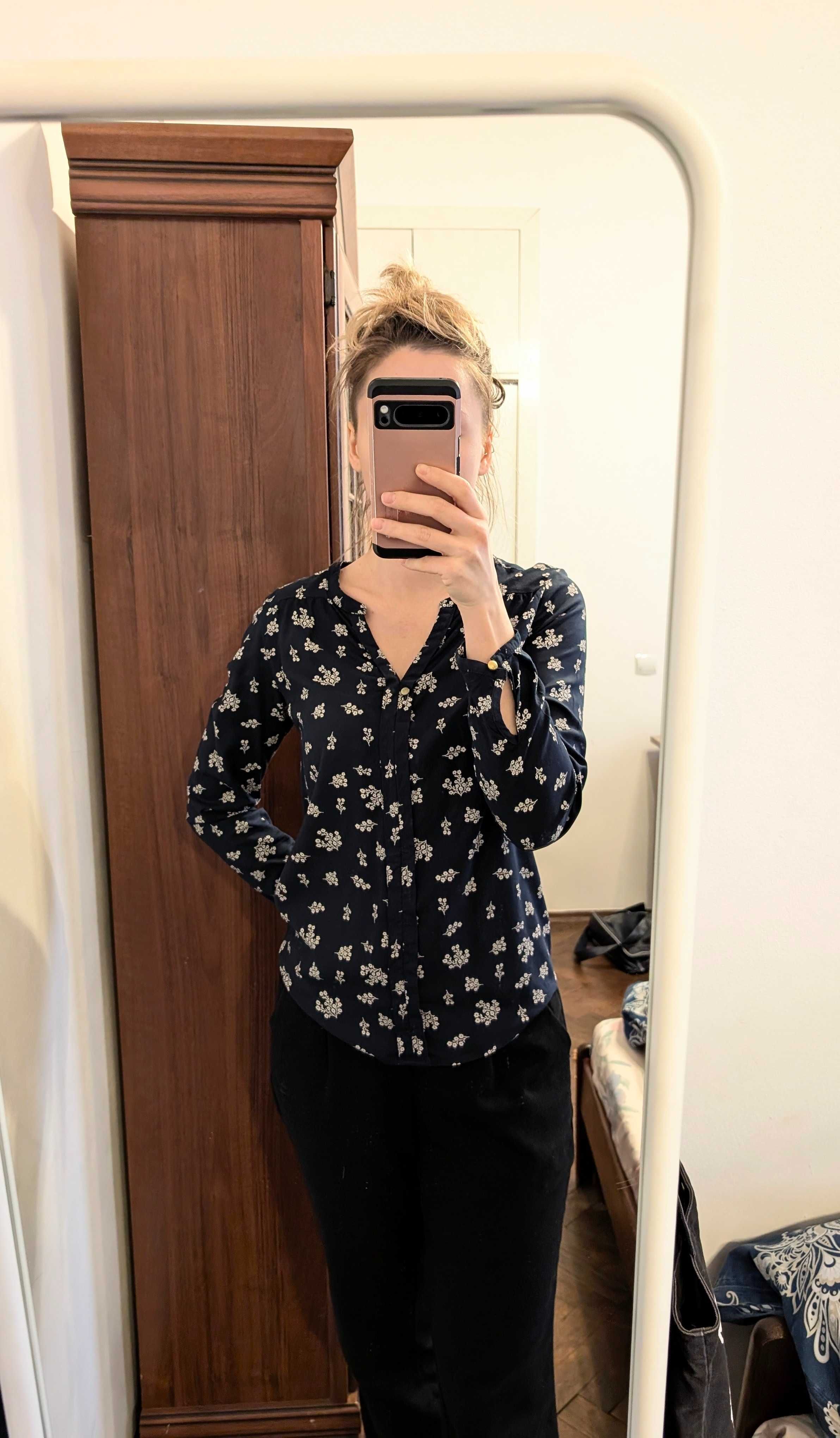 Granatowa koszulka w kwiaty Vero moda S
