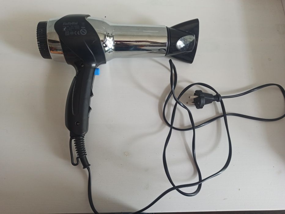 Suszarka do włosów Babyliss 2000W