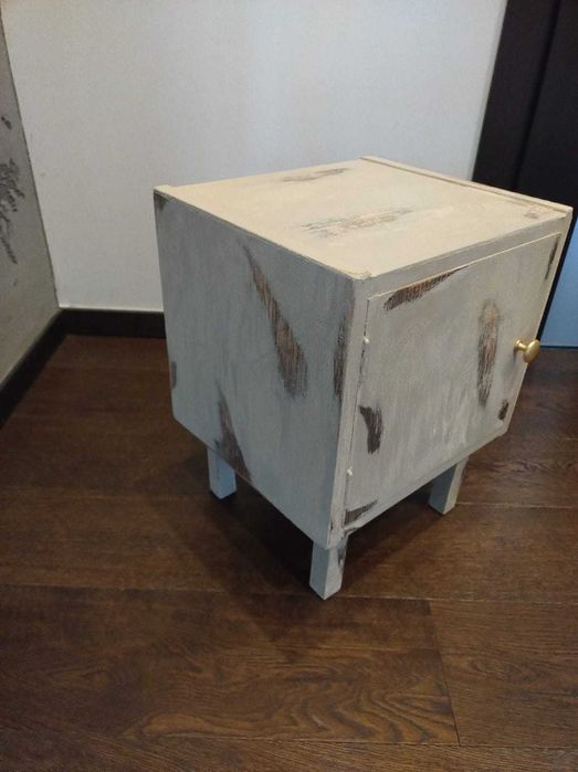 Zestaw komoda z szufladami i dwie szafki nocne PRL/po renowacji