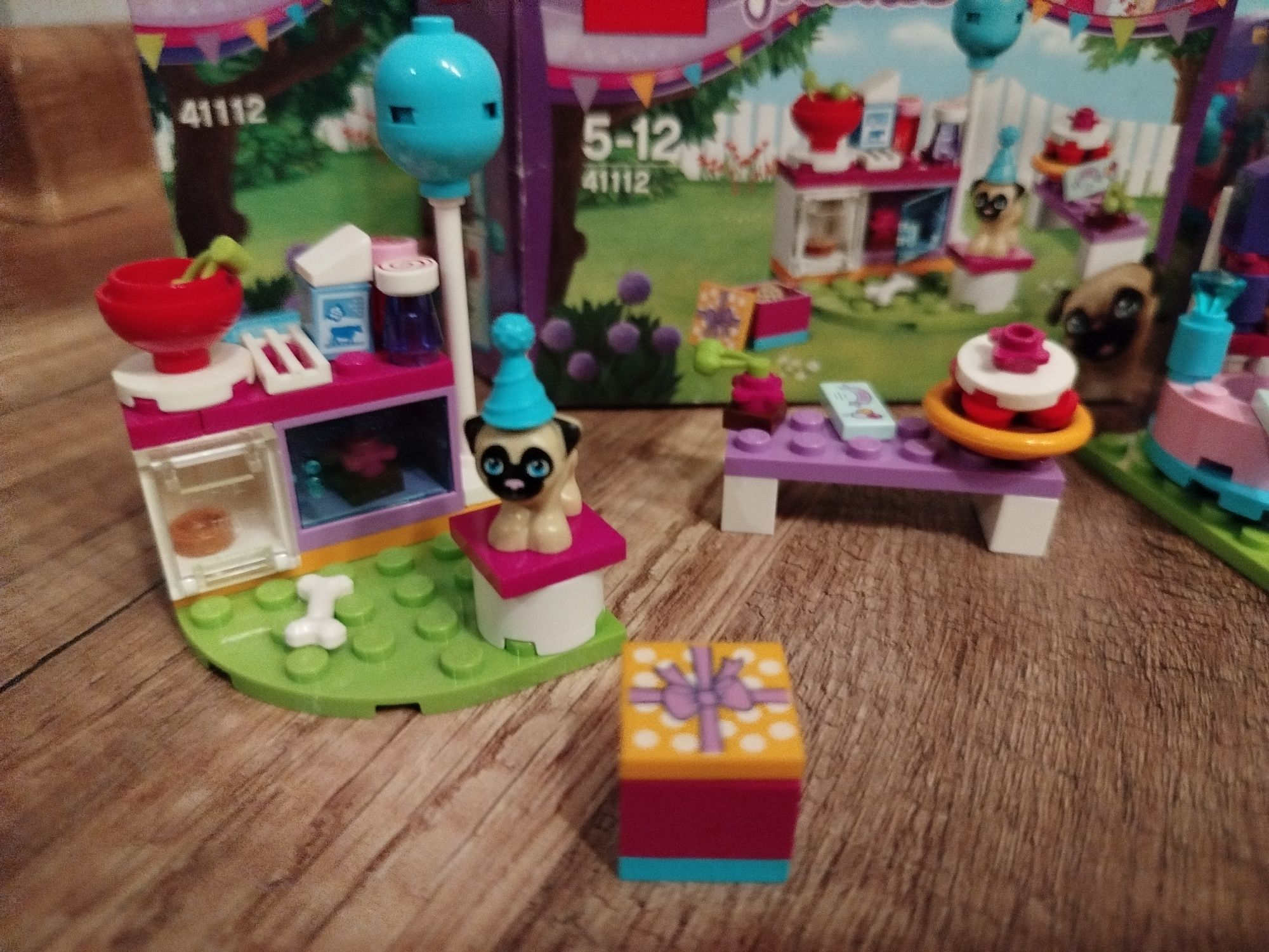 LEGO friends:imprezowe ciasta,imprezowa stylizacja,sklep z prezentami