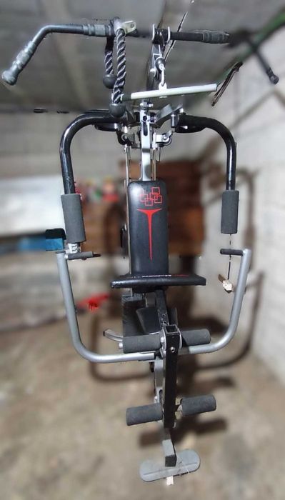 Estação de Musculação Profissional Newfit (Supino, Puxada, Perna)