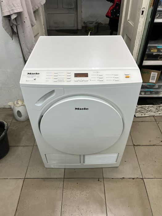 Сушильна машина Miele T 9747 WP