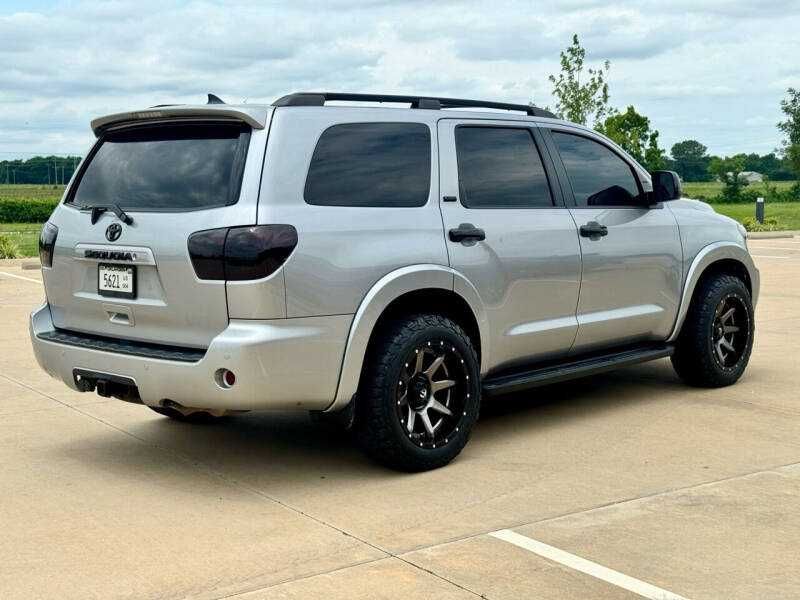 2017 Toyota Sequoia