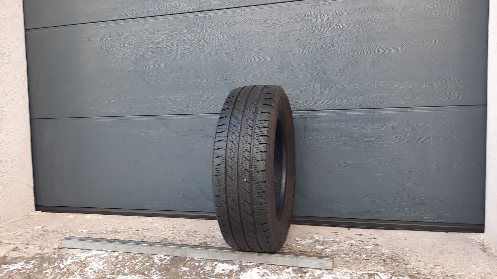 Goodyear 215/65 R16 C Vector 4Seasons Cargo