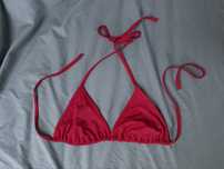 Czerwone bikini góra