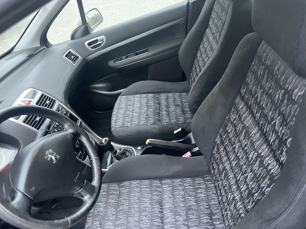Vende-se Peugeot 307 1.4 a gasolina