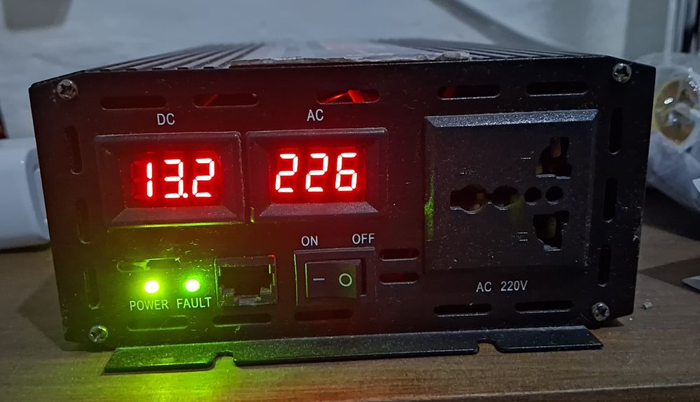 Інвертор китайський, 2 кВт (макс. 4 кВт),