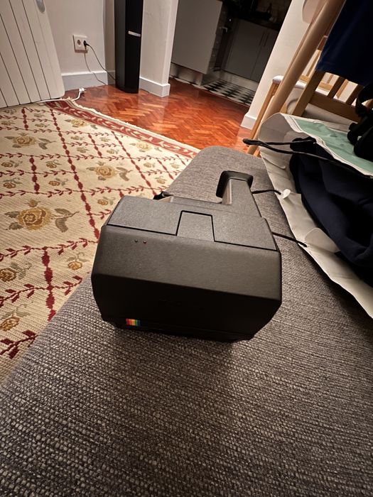 Polaroid Camera + carrying case.64552091102593121