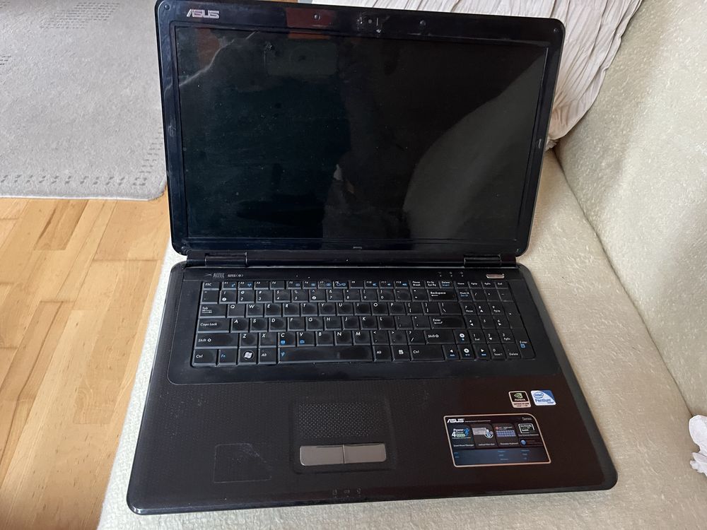 Laptop 17 cali asus