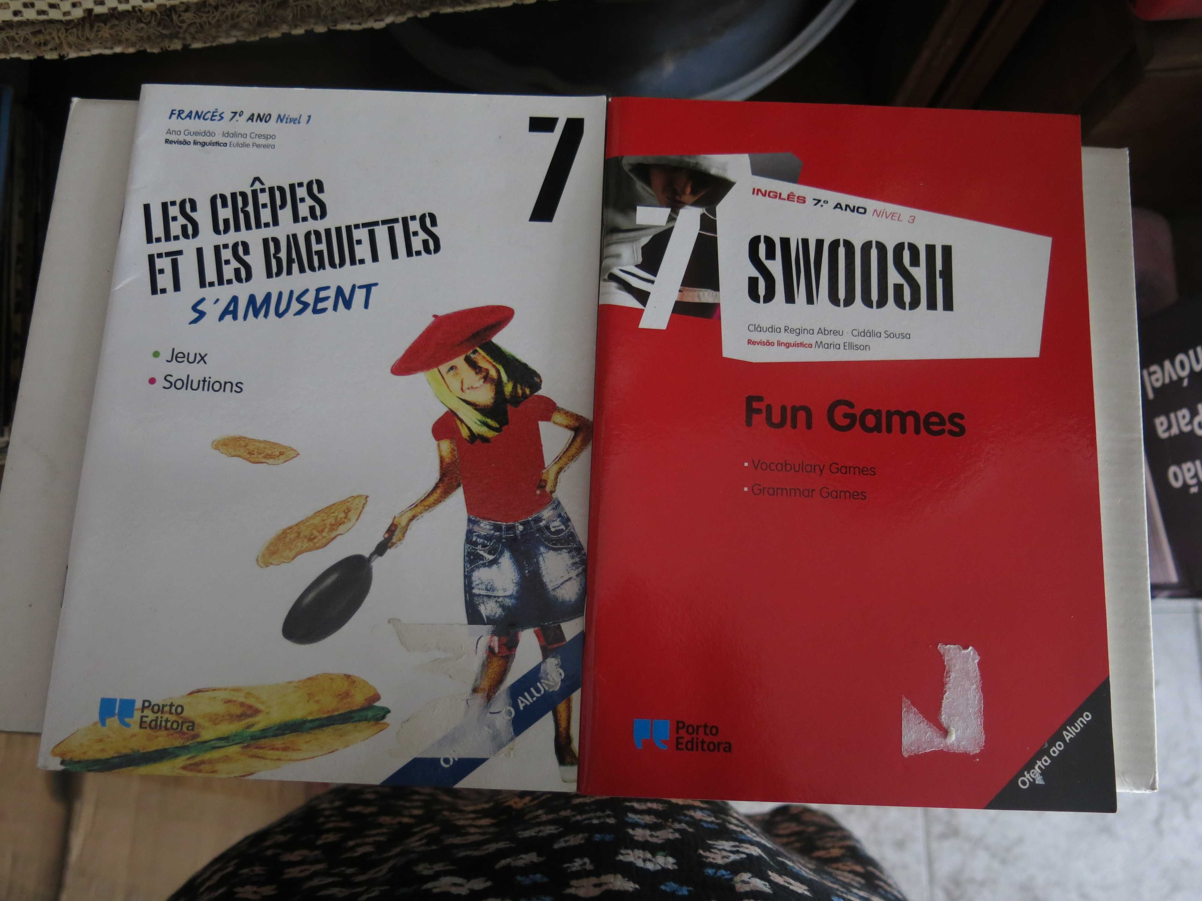 Livros de atividade escolares- Francês + Inglês