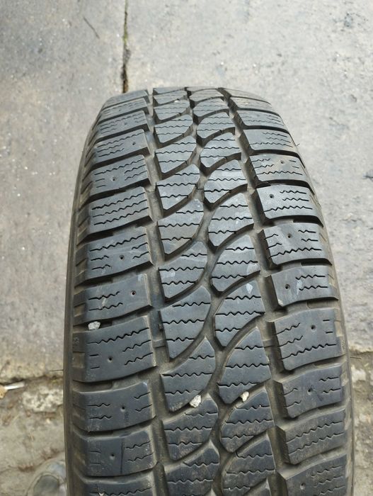 Opona pojedyncza Kormoran Vanpro Winter 215/65r16c 8,8mm 2024rok zima