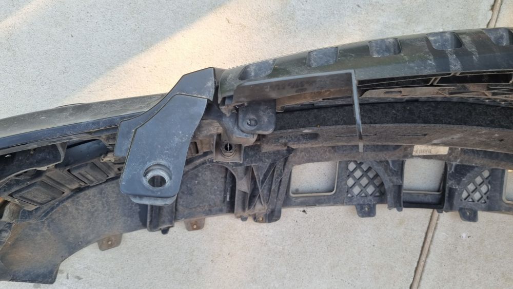 Передній бампер Mercedes ML w164 дорест