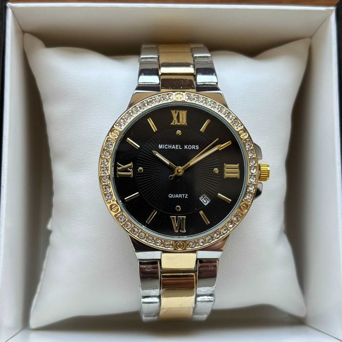 Жіночий годинник на браслеті Michael Kors комбінованого кольору