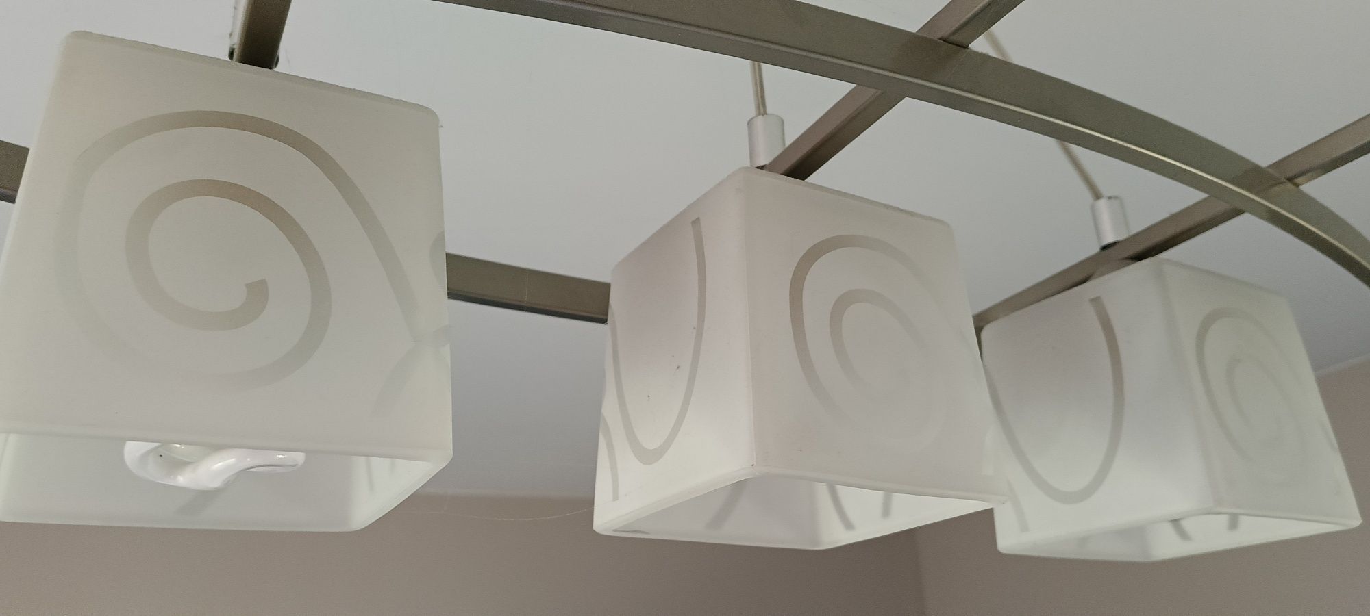 Lampa sufitowa (żyrandol)