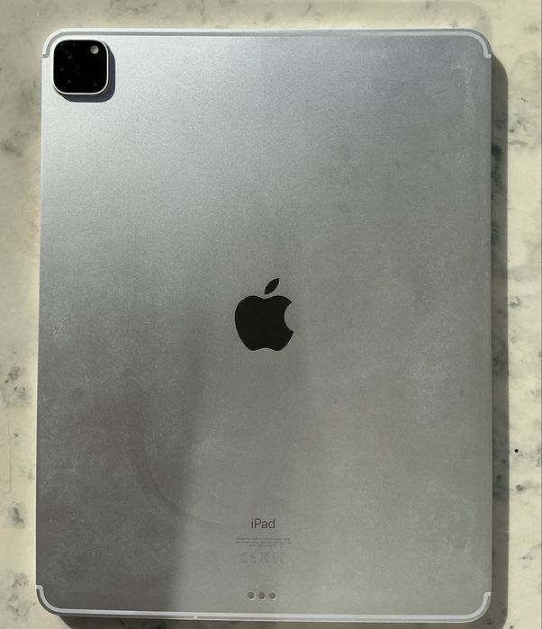 Ipad 12,9 - 4a geração + celullar