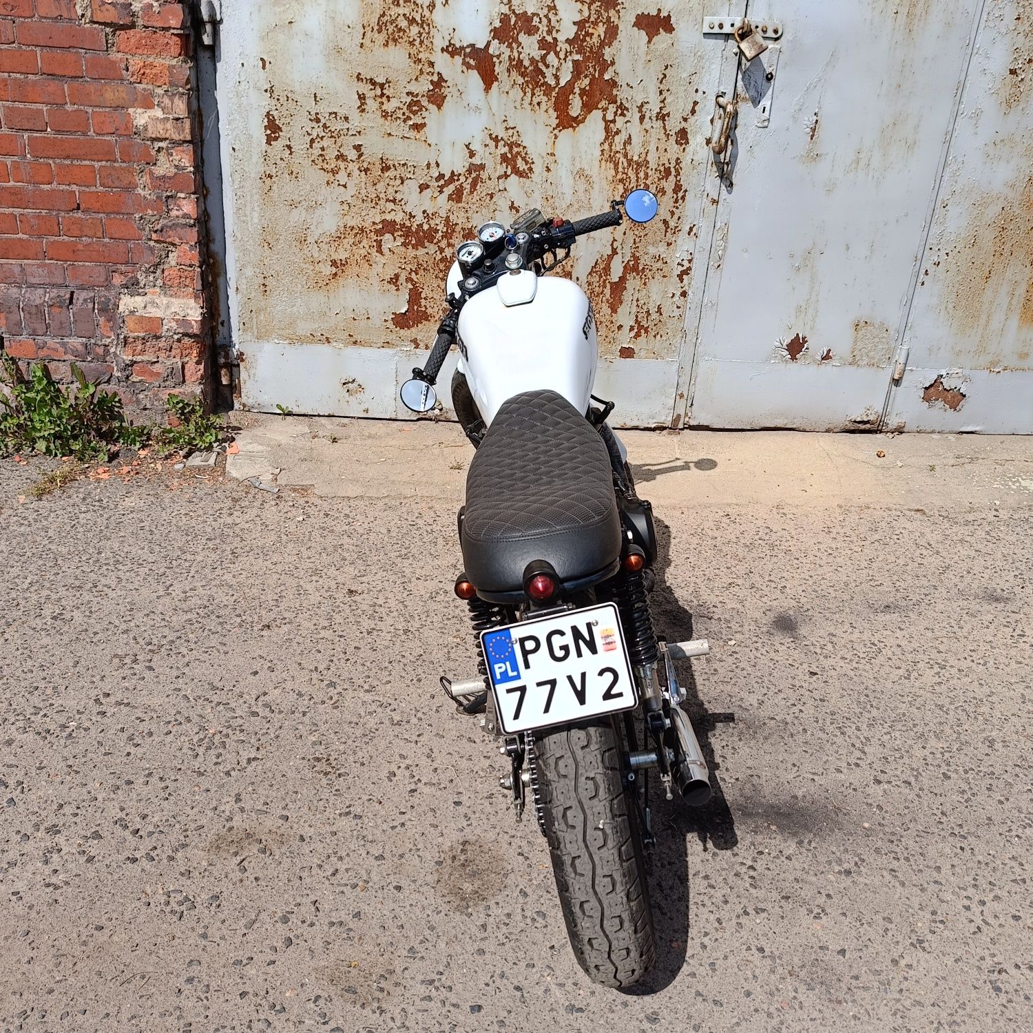 Honda CN400 cafe racer