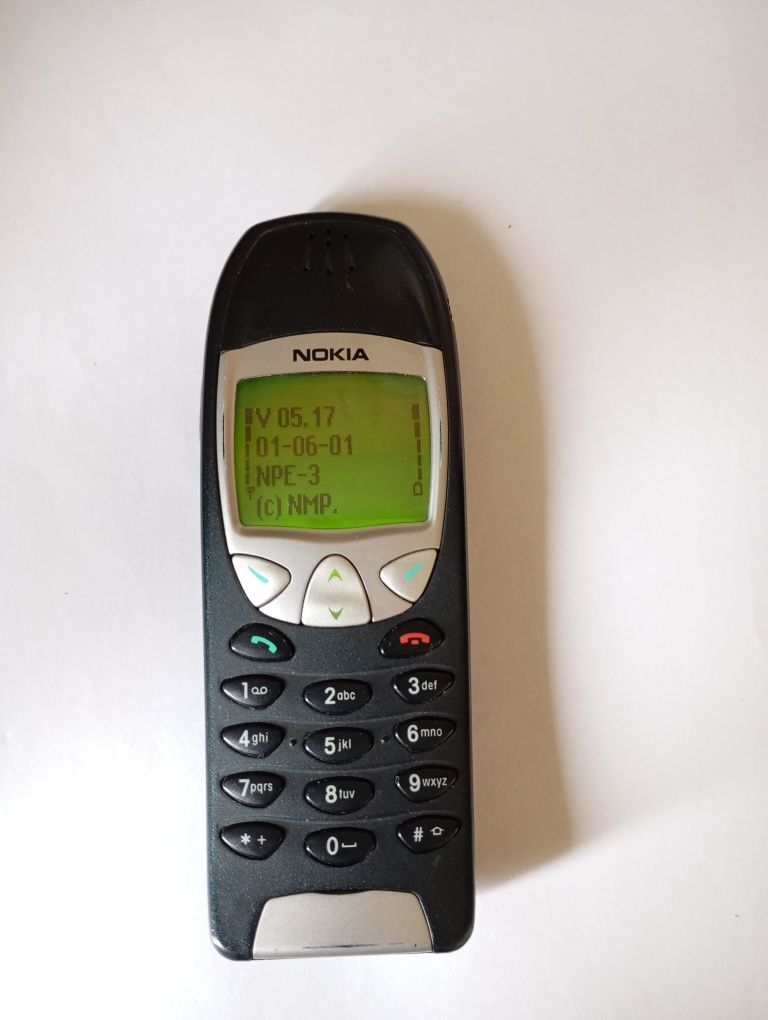 Мобильный телефон Nokia 6210 original