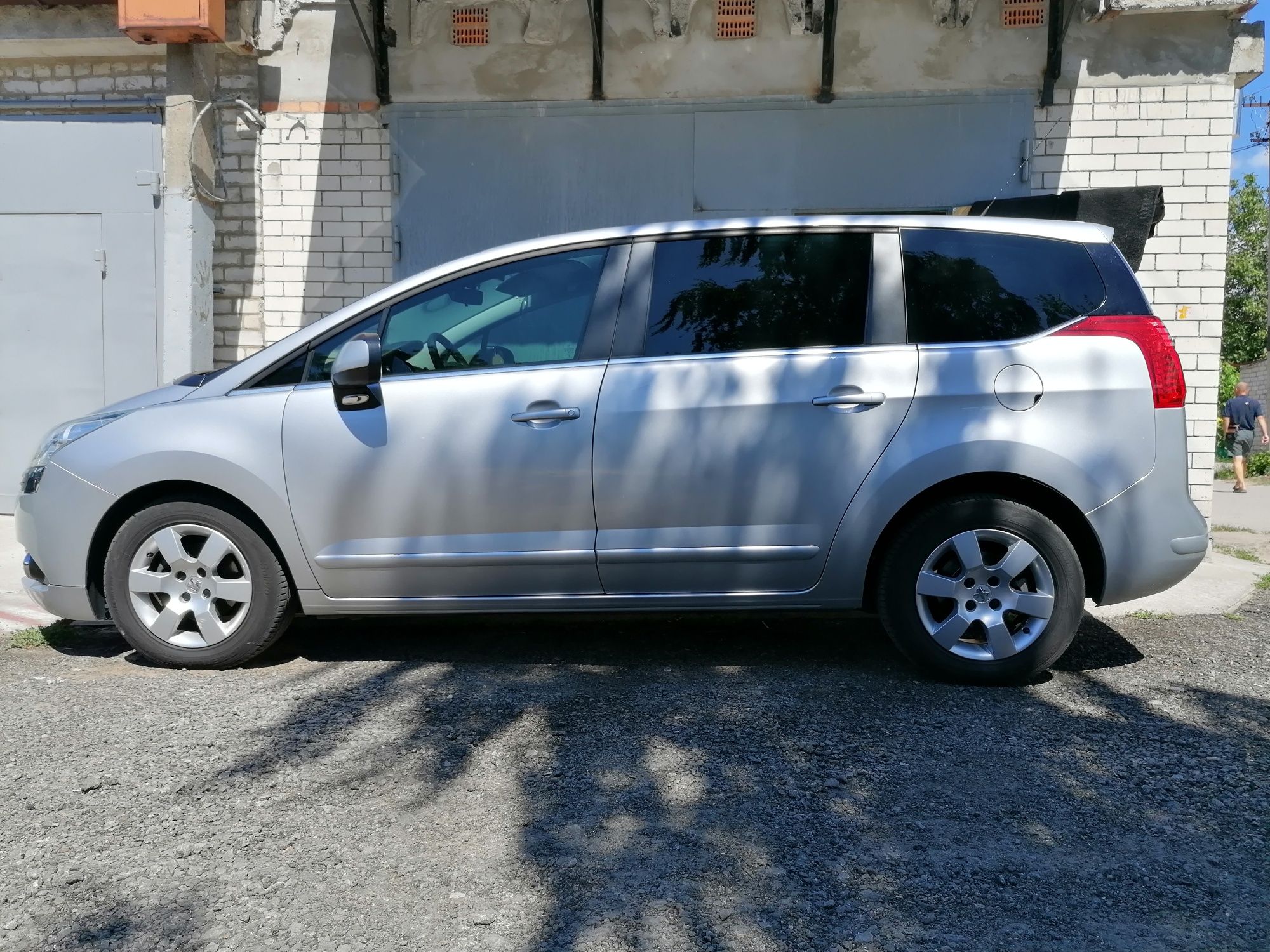 Peugeot 5008 1,6 е-hdi