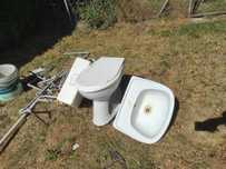Umywalka i WC  zawory, krany