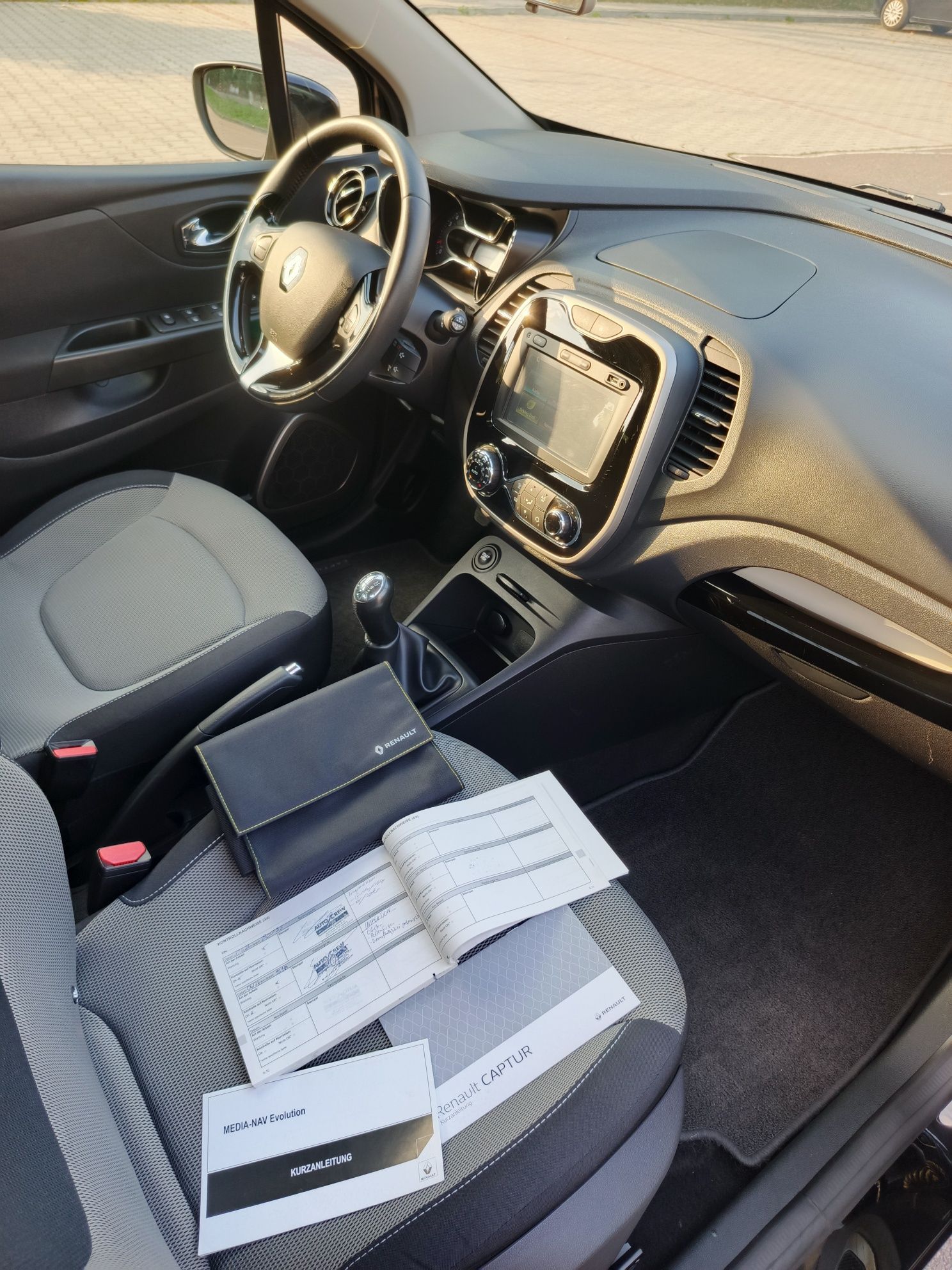 *Renault Captur*2016r_09 Tce_90 koni*Niski Przebieg*Ładny Stan*