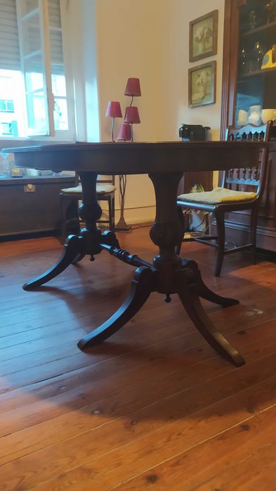 Mesa de jantar, oval, estilo antigo extensivel